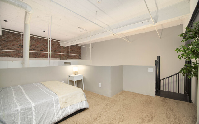 Downtown Denver 2BR Apartment - Open Plan Living!