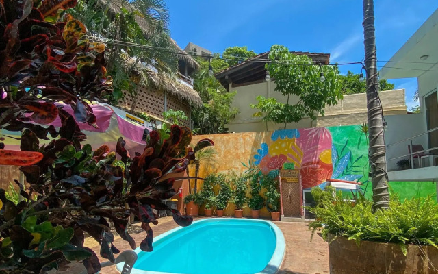 ITH Sayulita Amazing Surf Hostel