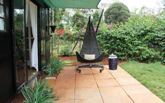 Tiny house with a quiet charming garden