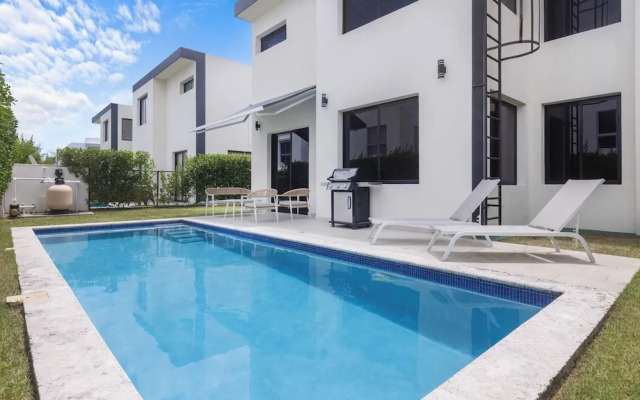 Stylish 3BR Villa by Vistacana Rentals