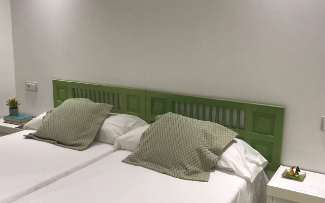 LEON DORMIDO Room & Apartments