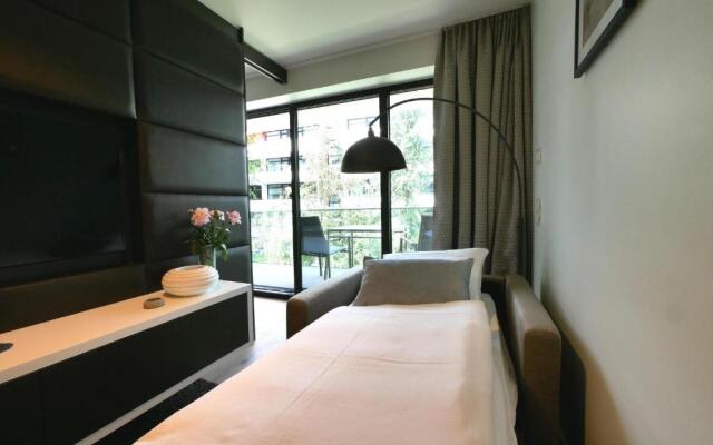 White Pearl Apartment 1.15