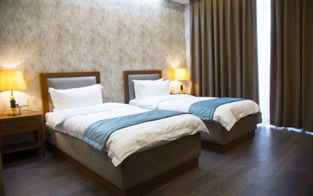 Macara Sheki City Hotel