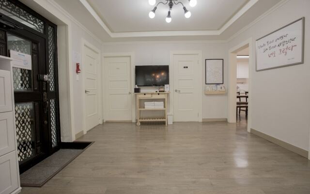 House Hongsi-first floor