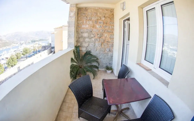 Apartments Old Town Aleksici