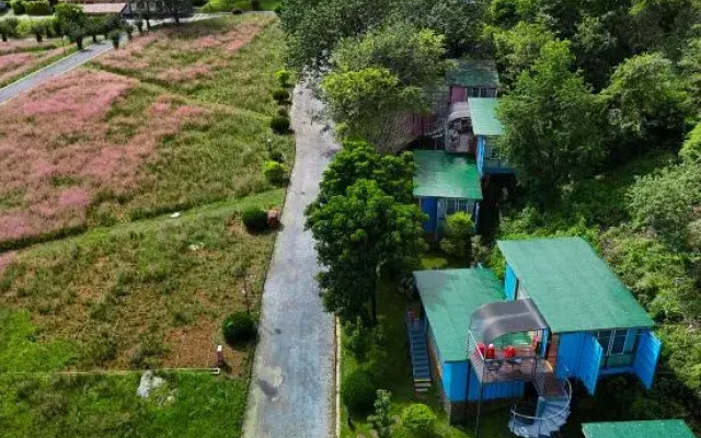 Yingxi Fenglin Corridor Kowloon Eco-tourism Holiday House