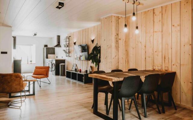 Wooden Soul : duplex 2 chambres avec jardin commun