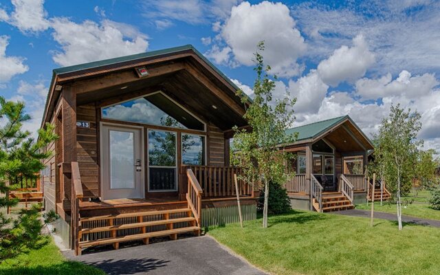 Explorer Cabins At Yellowstone