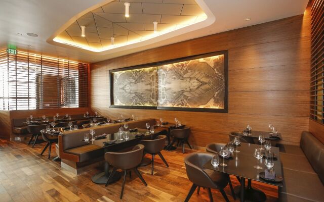 Halcyon - a hotel in Cherry Creek