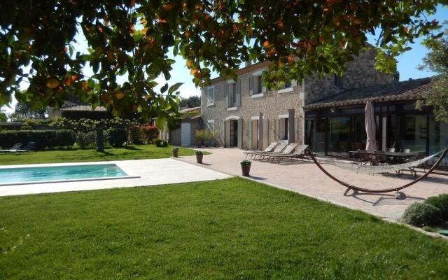 Au Cèdre de Saint Rémy Chambres d'Hôtes