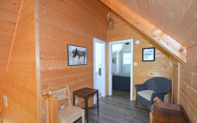 Rosies Creekside Retreat - 3 BR Escape!