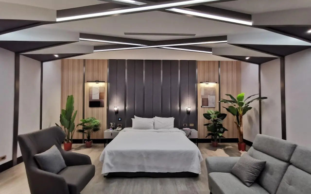 Seasons Boutique Motel