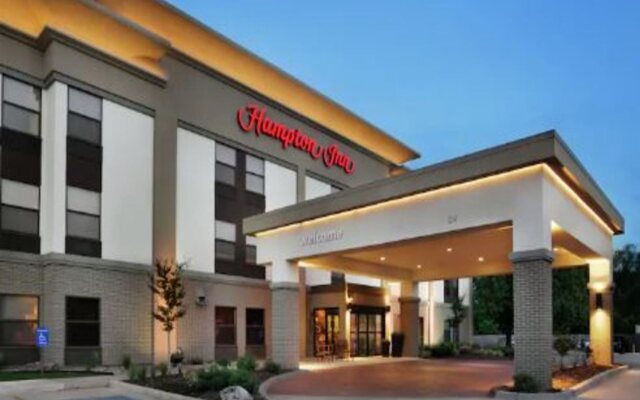 Hampton Inn Shawnee