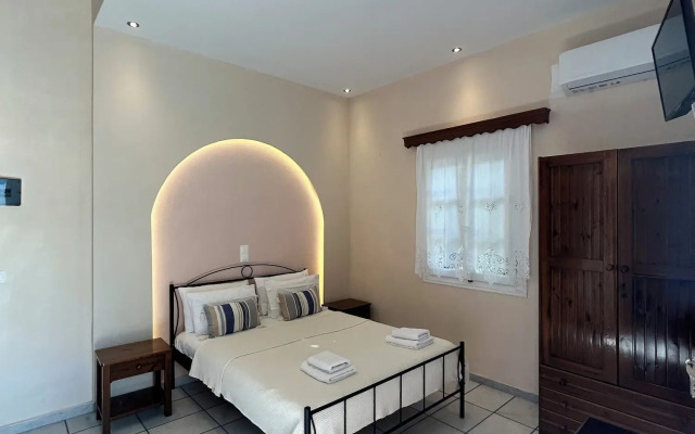 Sea View Apartments & Studios