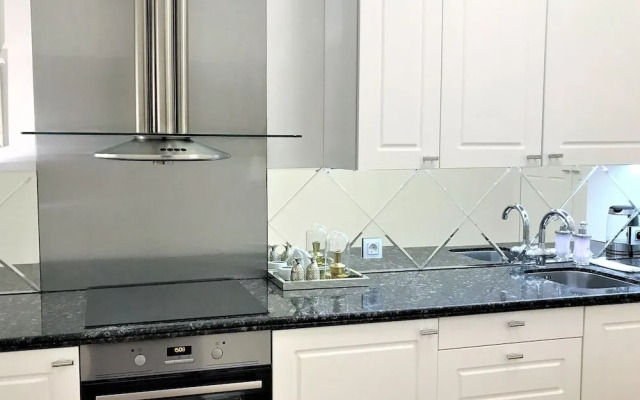 MONDRIAN Luxury Suites UNESCO Old Town