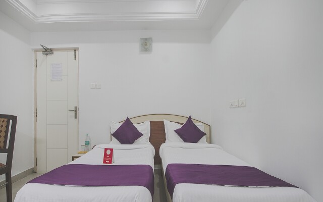 OYO Flagship 983 Hotel Surya Residency