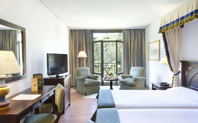 Parador De Cangas De Onis