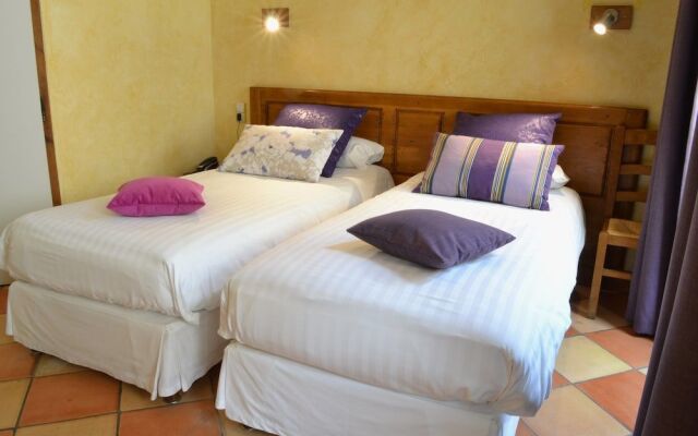 Les Feuilles dAcanthe