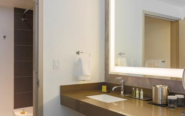 DoubleTree Suites by Hilton Hotel Sacramento - Rancho Cordova