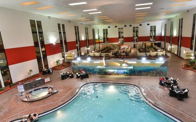 Magnuson Grand Hotel Maingate West