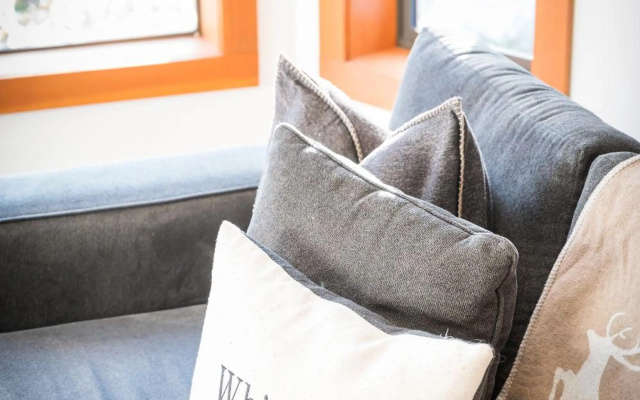 Beautiful and Spacious 2Br Condo by Harmony Whistler