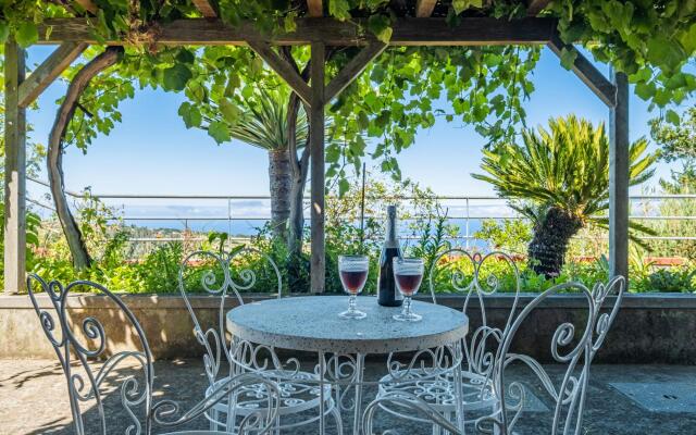 Rainbow Cottage by Madeira Sun Travel