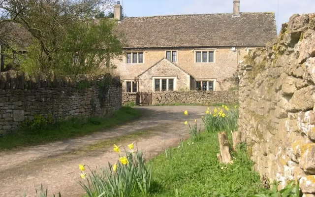 189 April Cottage