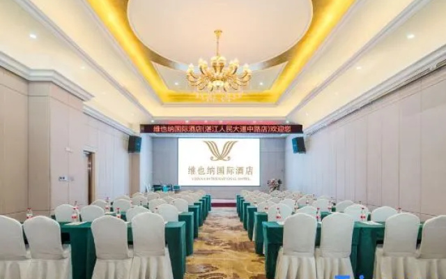 Vienna International Hotel Zhanjiang North Railway Station Dingsheng Plaza – Business – Zhanjiang