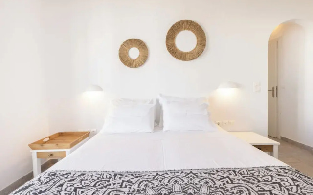 Parosquare Central Suites