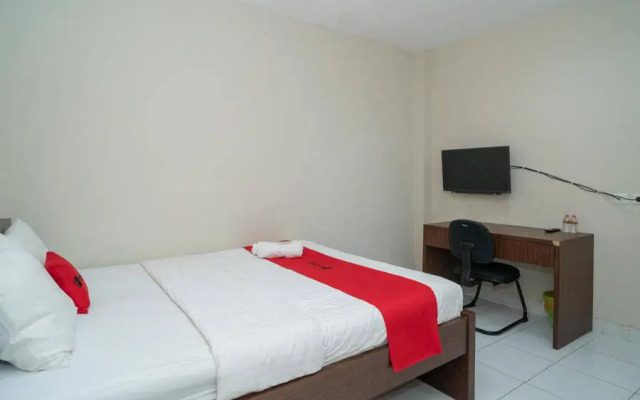 RedDoorz Plus @ Pelita Guest House