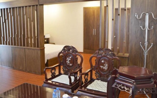 Phu Tho Hotel