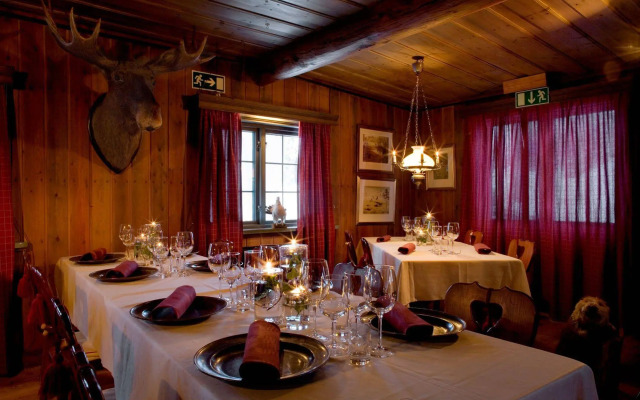 Gammelgården Hotell