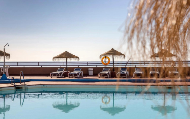 Las Palmeras Affiliated by FERGUS Hotel 