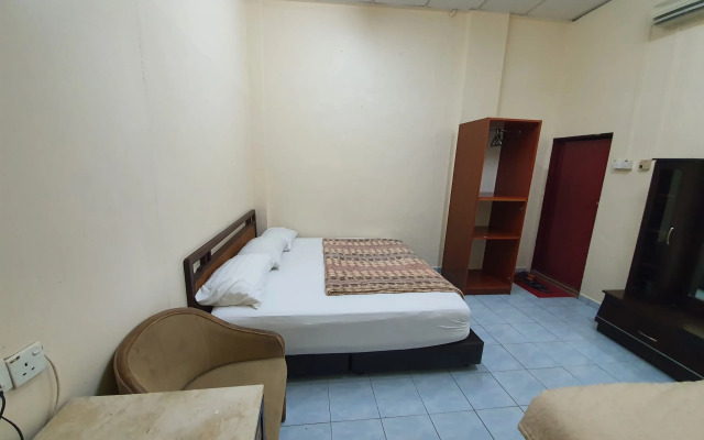 SPOT ON 90137 Casavilla Hotel Pudu