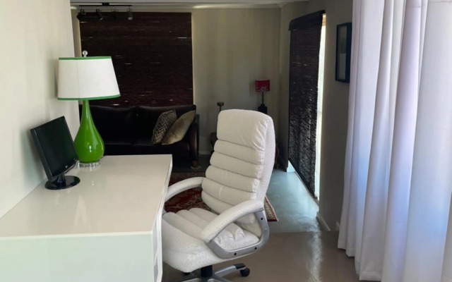 Mount Road Suites
