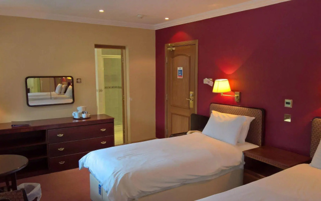Dean Park Hotel