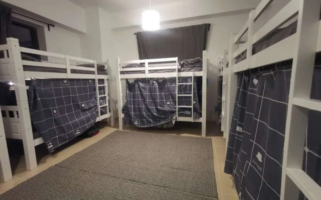 SUNNY SIDE LUXé HOSTEL