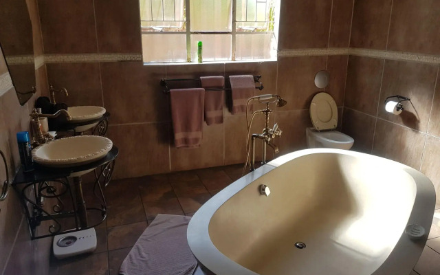 La Picasso Guesthouse