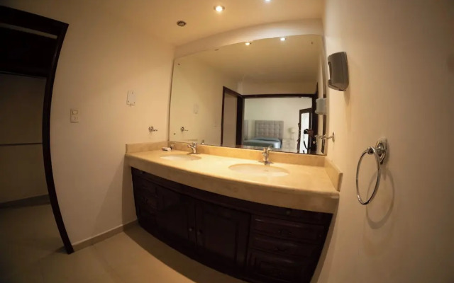 17 Residence For 15 People With Pool