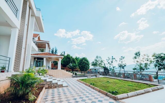 Rooftop View Apartments Rebero