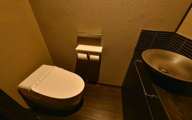 Rinn Premium Koki East