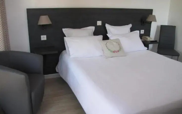 Logis Hotel Restaurant Annecy Nord / Argonay
