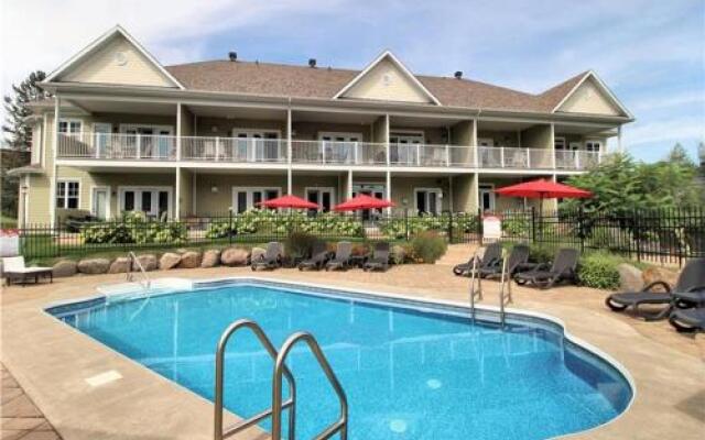 Condo Vélo-Golf-Ski Montagne Bromont - NAVETTE INCLUSE EN HIVER!