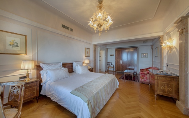 Villa Cortine Palace Hotel