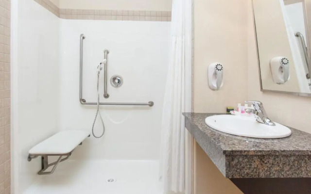 Ramada Pincher Creek