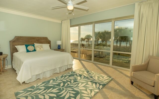 Oceania 106 3 Bedroom Condo by RedAwning