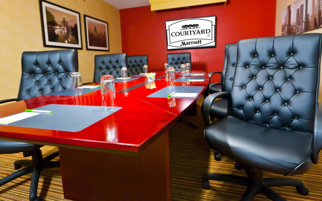 Courtyard by Marriott Chicago O'Hare