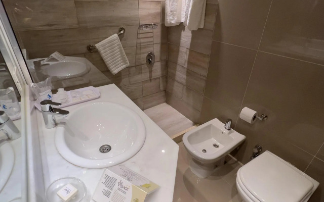 Hotel y Cabañas Le Village