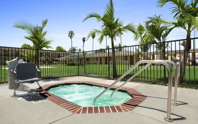 Travelodge by Wyndham Santa Maria