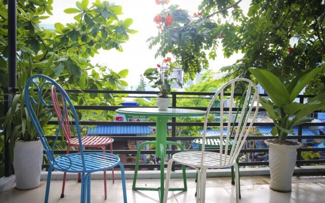 4 Seasons Hostel